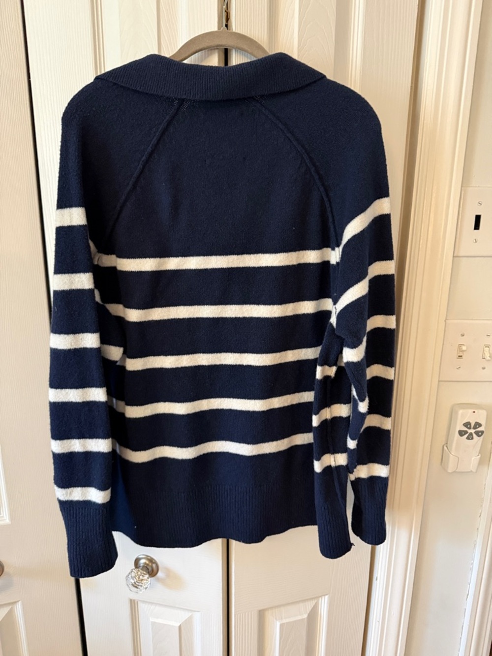 aerie Navy and White Striped vneck Polo Sweater Medium - Picture 10 of 10